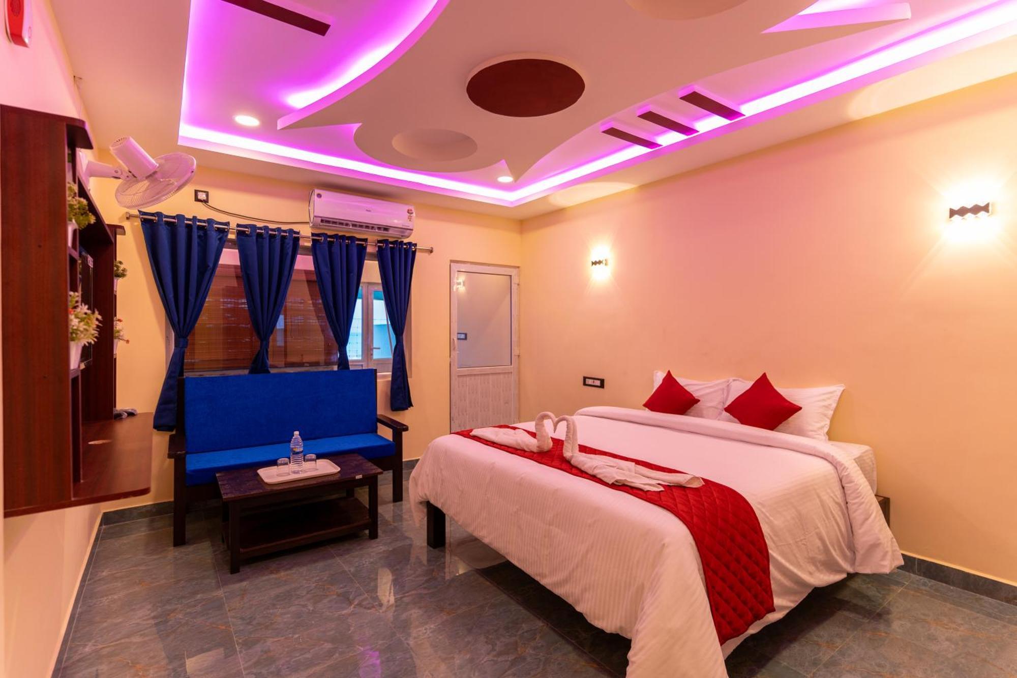 Auro Beach Resort Pondicherry Bagian luar foto