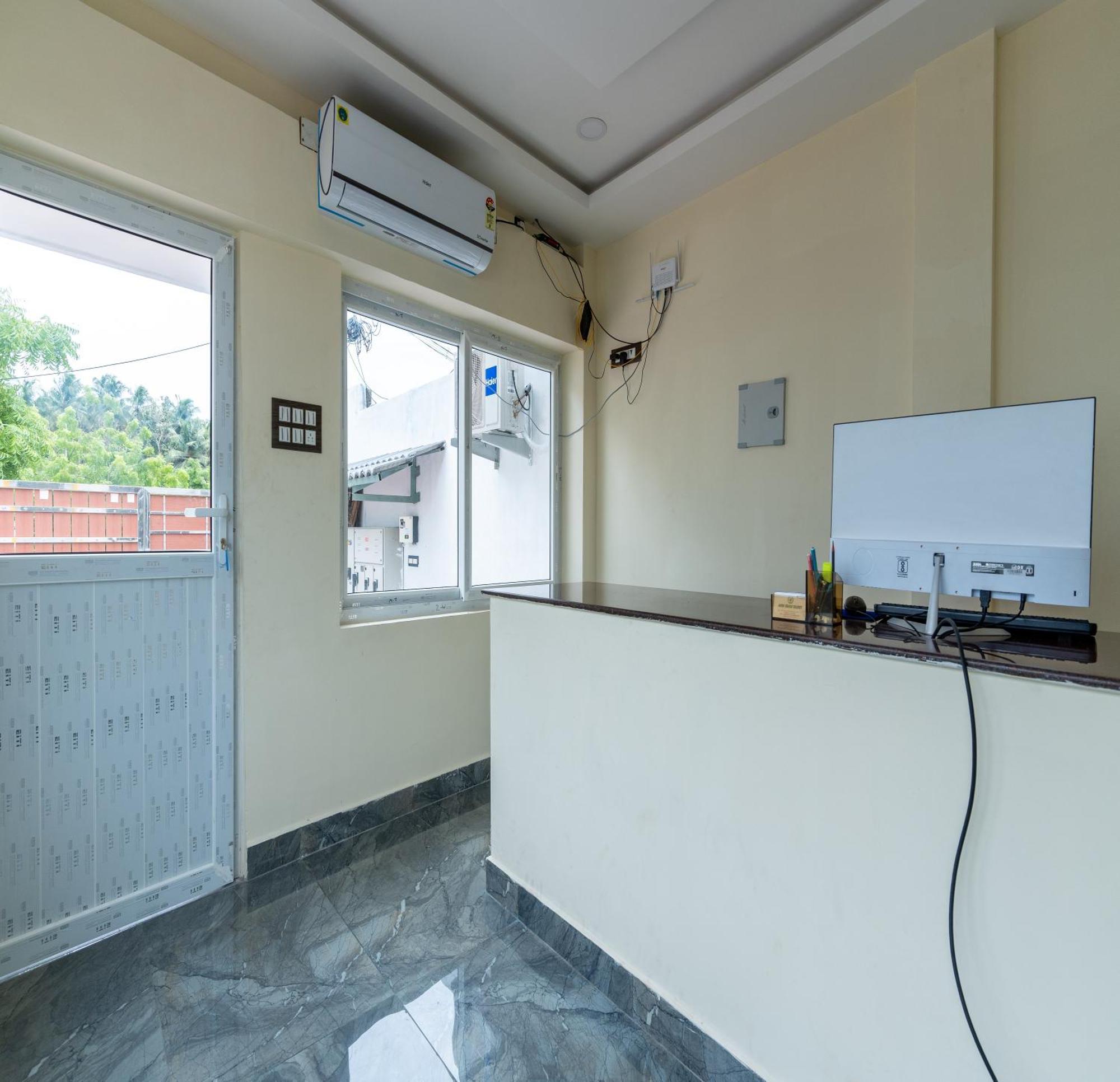 Auro Beach Resort Pondicherry Bagian luar foto